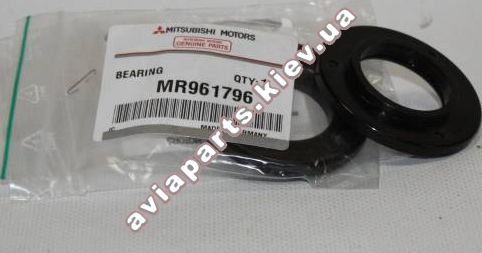  MITSUBISHI MR961796